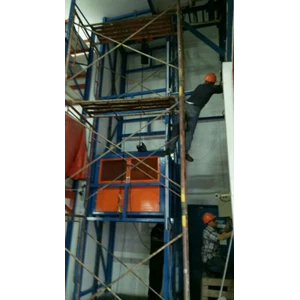  Construction Cargo Lifts