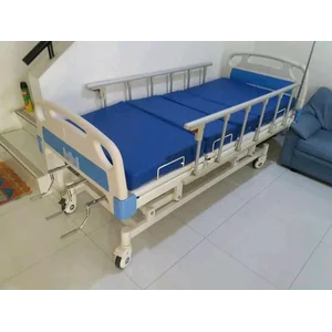 Ranjang Pasien 3 Crank Manual dan Elektrik