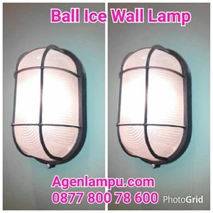 Zetalux Wall Lamp Model Ball Ice