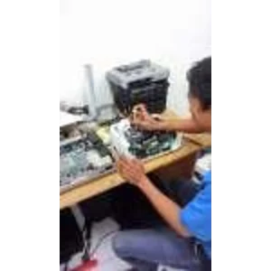 Pusat Servis Projektor