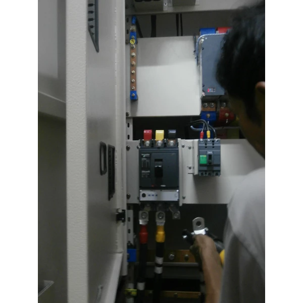 Jasa Perbaikan dan Modifikasi Panel Bekasi By CV. Trasmeca Jaya Electric