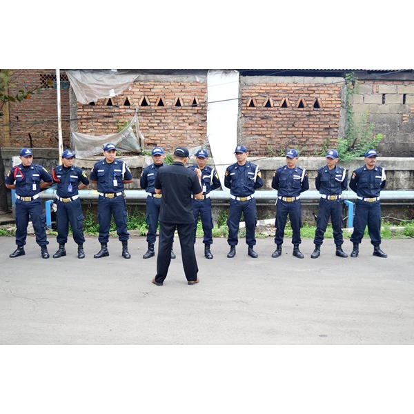 Petugas Keamanan By PT CATUR MULIA MANDIRI