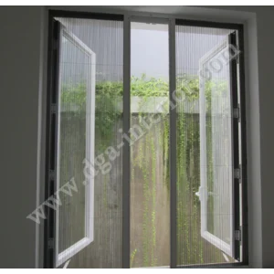 Folding Screen Jendela Buka Tengah