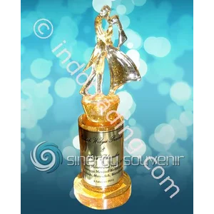 Piala Bergilir Nikahan