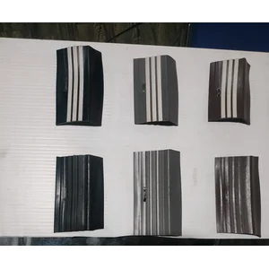karet list step nosing karet tangga