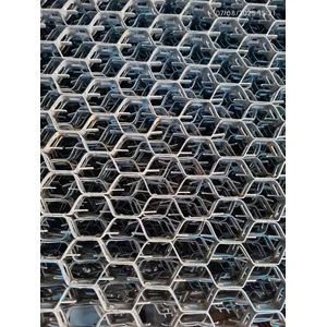 Hexagonal Mesh SUS 304 Refractory Anchor As Kotak Stainless Steel