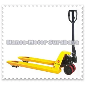 HAND PALLET ROBUST GARBU 680 MM