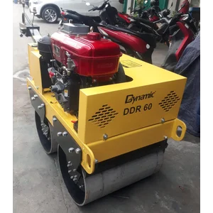 BABY ROLLER KAPASITAS 1 - 2 TON DYNAMIC DDR 60 CS DISEL R180