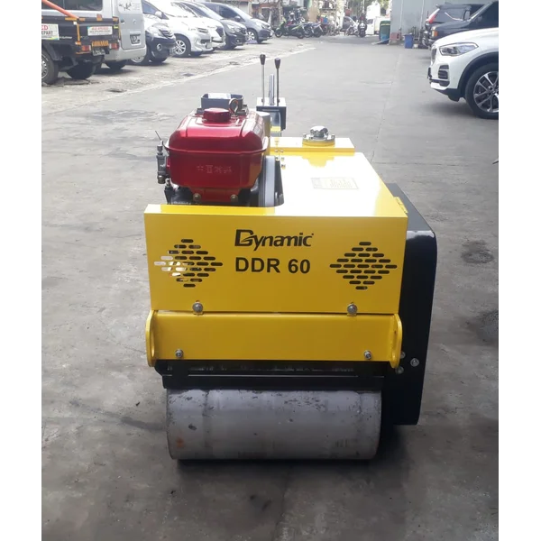 BABY ROLLER KAPASITAS 1 - 2 TON DYNAMIC DDR 60 CS DISEL R180