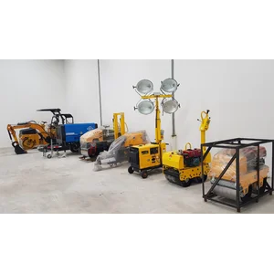 Lampu Sorot Light Tower 4000 Watt -  Everyday ZM22 ( 4 x 1000 Watt  ) 