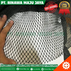 Jaring pengaman bahan nilon / Jaring ikan nilon hitam jarak lubang 0.75 cm / 1/2 inch benang 6 helai bisa Custom ukuran
