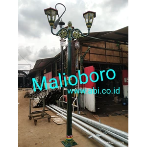 Malioboro Antique Light Pole
