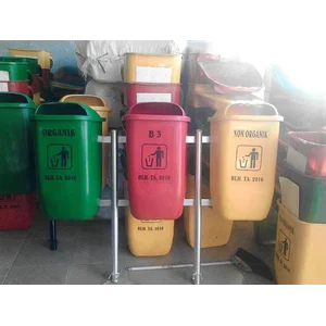 Tempat Sampah Fiber 3 Pilah