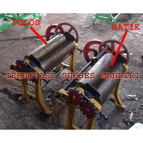 Mesin Press Karet  - Hand Mangel karet 