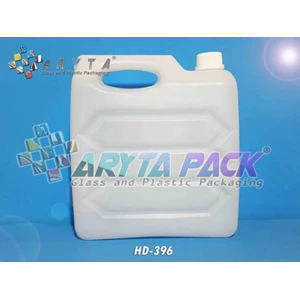 HD396. HDPE plastic 5 litre Jerry cans of diamonds sprawl natural
