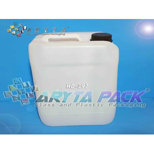 HD397. Hdpe plastic Jerry cans 10 liters of natural 