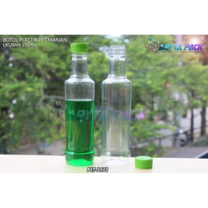 PET1372. Plastic drinks bottles of 350 ml small green lid marjan 