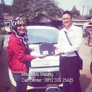 Mobil Mitsubishi Mirage 1.2L