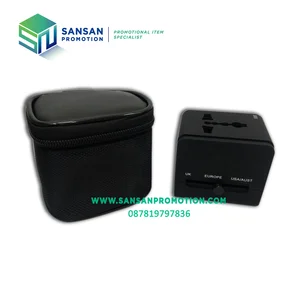 Universal Travel Adapter Hitam (Include Tas Adaptor Kecil)