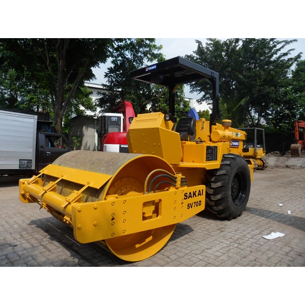 Rental Vibro Compactor 14 Ton Sakai / Ingersoll- Rand Surabaya By PT. Yanee Sukses Bersama