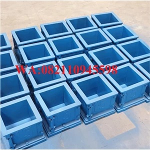 Standard Cube Concrete Mold Size 15 x 15 x 15 Cm