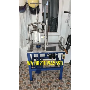Young Coconut Peeling Machine / Coconut Processing Machine