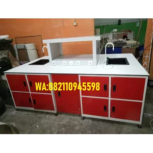 Meja Lababoratorium Besi Ruang Tengah dengan Sink / Steel Island Bench With Sink