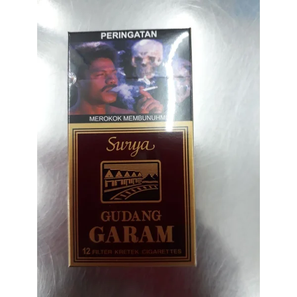 Gudang garam surya per bungkus isi 12 batang per slop isi 10 bungkus per ball isi 20 slop