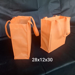 Goodie bag P 28x L12x T30cm per pieces