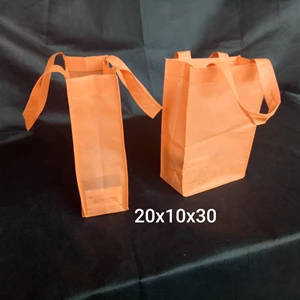 Goodie bag P 20xL10xT30cm per pieces