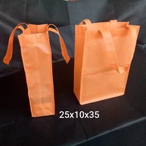 Goodie bag P 25xL10xT35cm per pieces