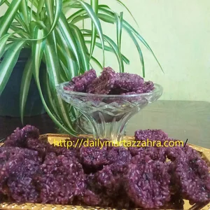 Kerupukku Nja kerupuk berasa ketan hitam rasa bawang terasi 1 kg per bag isi 10 kg