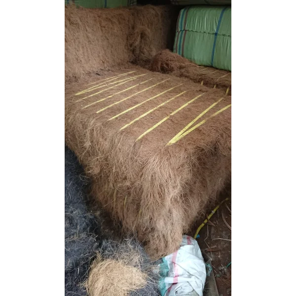 Serabut kelapa per bal isi 20 kg