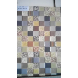 Keramik Dinding Kia Ukuran 25x40 cm