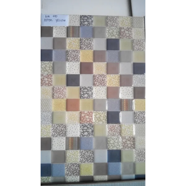 Keramik Dinding Kia Ukuran 25x40 cm