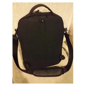 Tas Selempang Warna Hitam