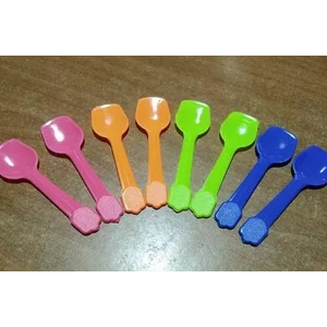 Sendok Plastik Puding warna 