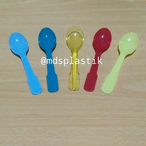 Sendok dan Garpu Plastik