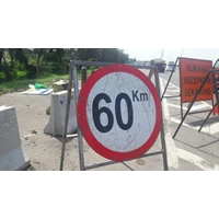 Rambu lalu lintas Kecepatan Maksimal 60 km