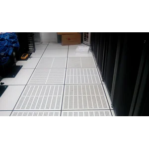 Raised Floor Perforated Panel Untuk Ruang  Server Komputer