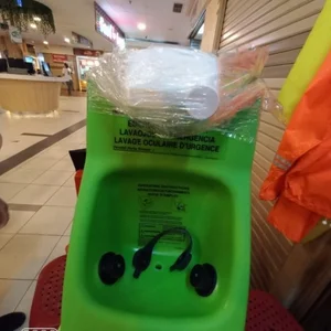 Portable Emergency Eyewash  Honeywell PS 1