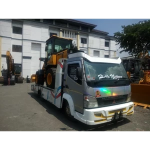 Sewa Towing Selfloader di Surabaya By PT. Khatulistiwa Mandiri Logistik