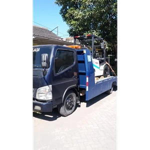 Jasa Sewa Truck Towing Area Surabaya By PT. Khatulistiwa Mandiri Logistik