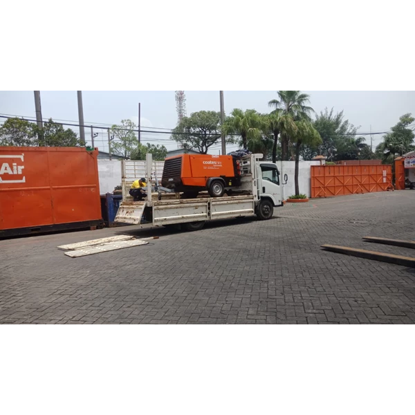 Sewa Truk CDD Jasa Pindahan di Surabaya Area By PT. Khatulistiwa Mandiri Logistik