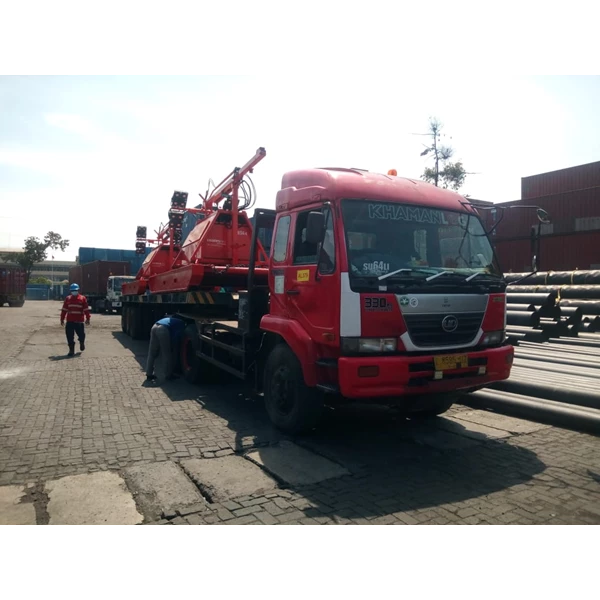 Sewa Truck Trailer Surabaya ke Jakarta By PT. Khatulistiwa Mandiri Logistik