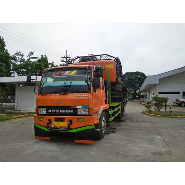 Sewa Angkutan Selfloader Murah Surabaya - Jakarta By PT. Khatulistiwa Mandiri Logistik