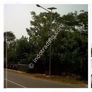 Solar Tiang Lampu Jalan PJU 