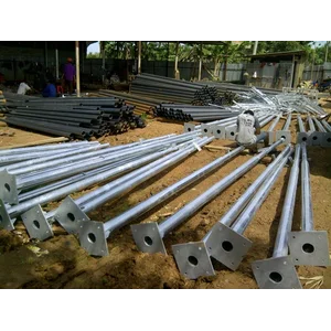Tiang besi Bulat 13 Meter Single Ornament Parabola  
