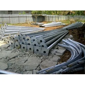 Tiang Lampu PJU Oktagonal Single Paraball Ornament 8 Meter