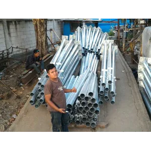 Tiang PJU Hexagonal Single paraball 6 Meter Ornament